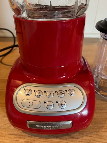 KitchenAid Artisan 550W 1.5L Blender - Red - Used - 5KSB5553BER0 - Picture 2 of 2