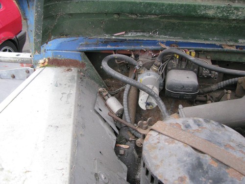 1956 Series 1 86" For Restoration, Runs and drives. Good chassis and bulkhead - Picture 11 of 12