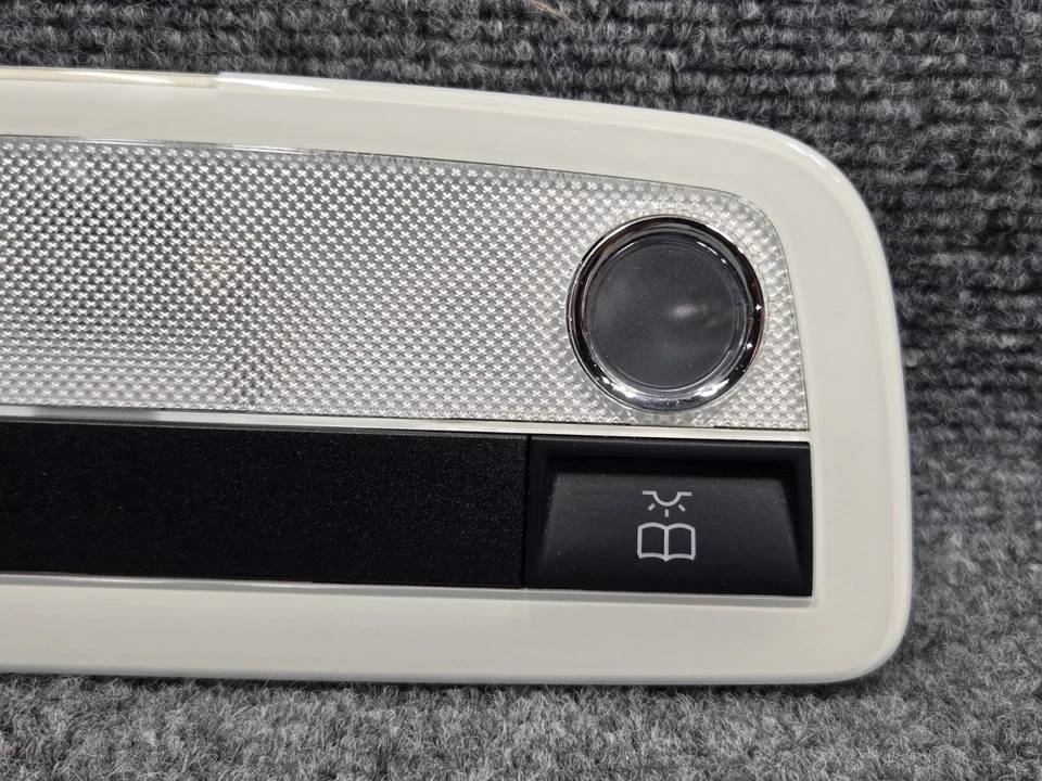 2014-2018 MERCEDES CLA250 后盖顶灯 原始设备制造商 — 第 4/4 张图片