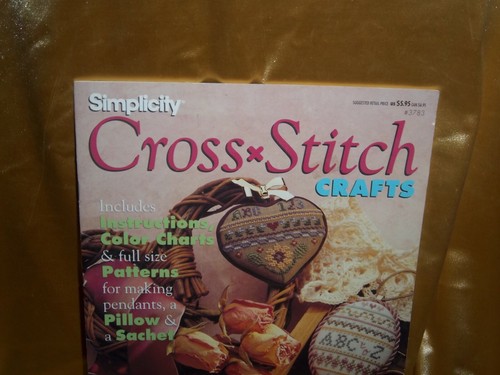 Lot of 2 Simplicity CROSS STITCH CRAFTS Booklets #3778 and #3783 - Picture 3 of 5