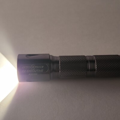 SUREFIRE/シュアファイア E2 EXECUTIVE E2E-CJ 迷彩 SUREFIRE(シュアファイア） E2e Executive Elite エグゼクティブ