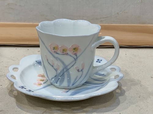 SCHÖNE ANTIKE ASIATISCHE CHINESISCHE PORZELLAN TASSE UNTERTASSE MIT BLUMENDESIGN - Bild 2 von 10