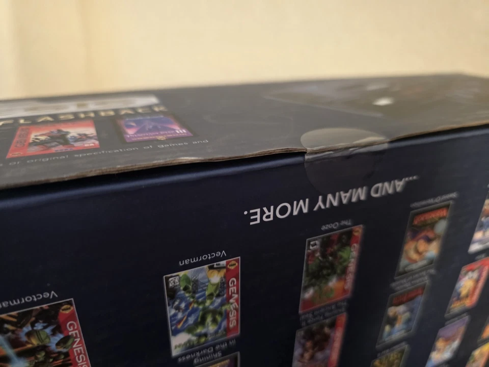 Una caja sin abrir, Sega Genesis Flashback HD, para YouTubers Unboxing Foto 2 de 4