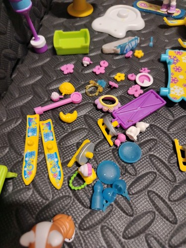 snow station lot ice cottage toboggan snowmobile&Board Sled dolls pinypon etc - Picture 3 of 22