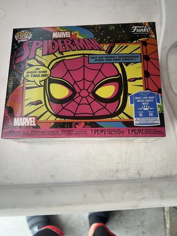 Funko Pop & Tee Marvel Spiderman Black Light Bobblehead#652 & XL T-Shirt Set