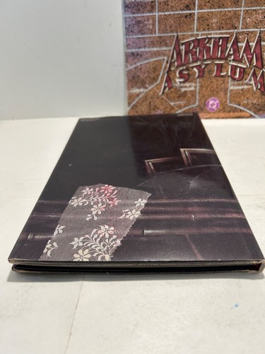Arkum Asylum Vintage Graphic Novel Hardcover Buch mit Einlage Sehr guter Zustand Morrison & McKean - Bild 17 von 19