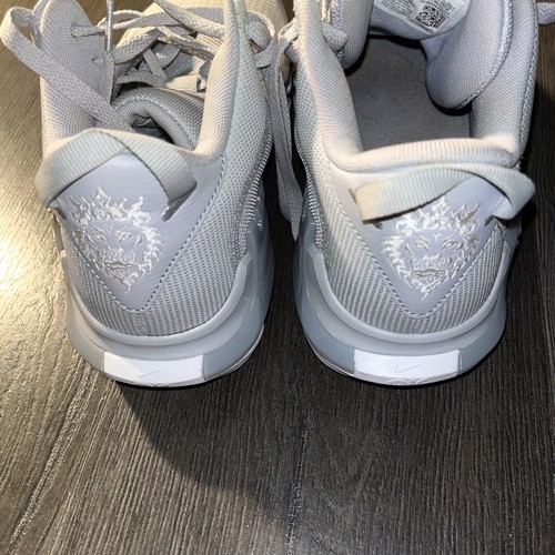 Nike Men’s Size 8 LeBron Witness 7 Wolf Grey Basketball Sneakers NBA LAKERS - Picture 8 of 8