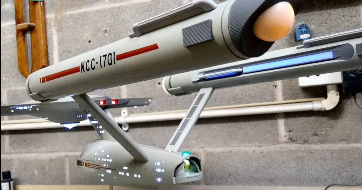 ライティングキット付き　スタートレック　TOSエンタープライズ 1/350 Amazon | ポーラライツ スタートレック宇宙大作戦 TOS U.S.S.