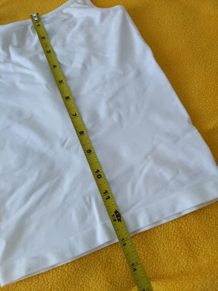 CONJUNTO de 2 camisetas sin mangas XHILARATION blancas grises camisolas niñas talla mediana Foto 3 de 4