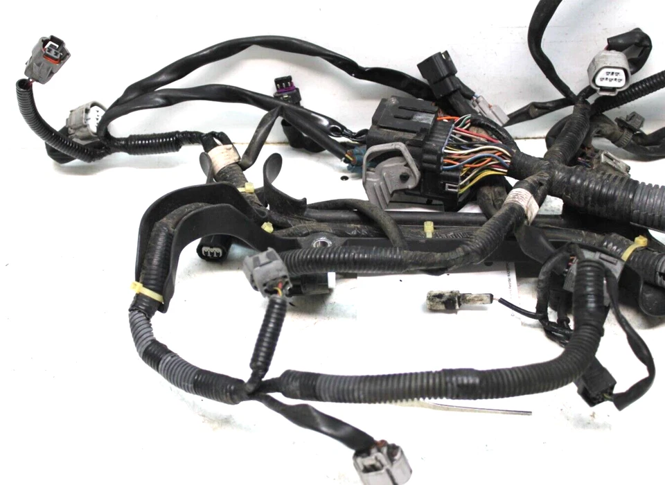 Arnés de motor colector de admisión Subaru Forester 2014-16 N/A OEM P/N 24020AF821 Foto 2 de 4