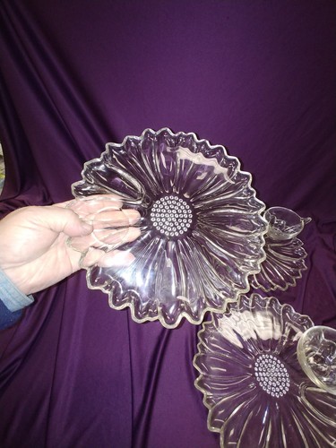 VINTAGE COLONY GLASS SUNFLOWER CLEAD GLASS BUNCH SET SERVING FOR 4 8 PCS MINT - Picture 6 of 9