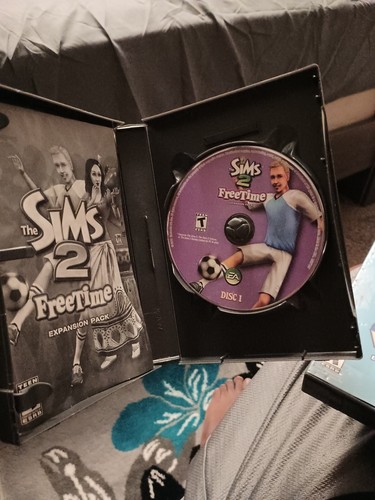 The Sims 2: FreeTime Expansion Pack - Video Game Manuel - Picture 3 of 3