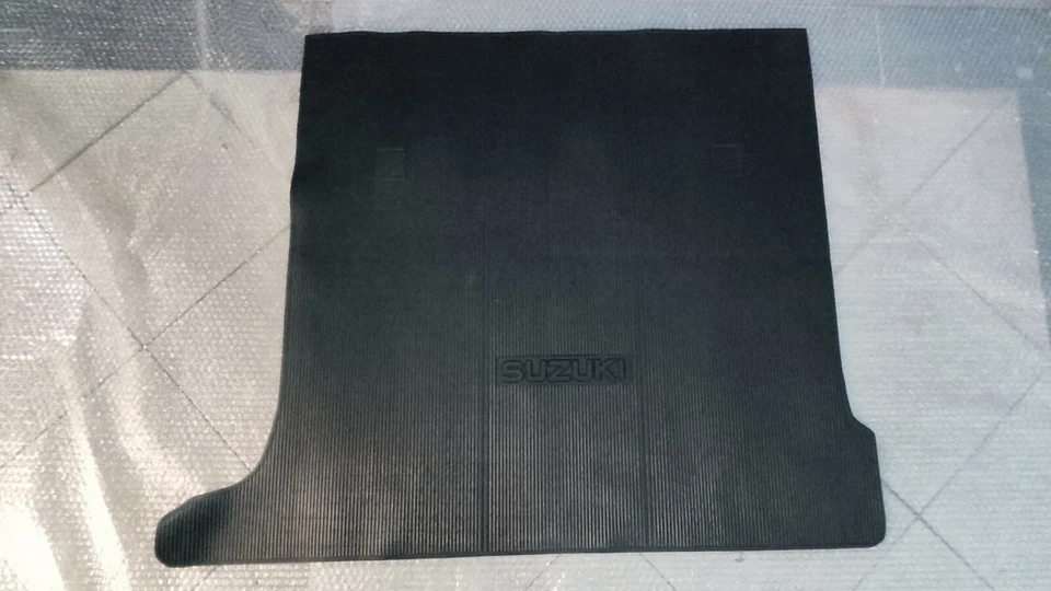 Alfombrillas interiores SUZUKI JIMNY SIERRA SJ413 SJ410 SAMURAI Foto 3 de 4