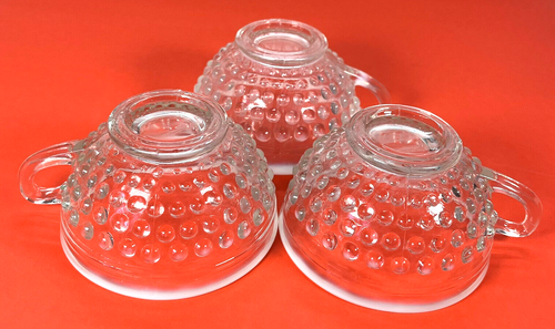 Vintage Anchor Hocking Moonstone French Opalescent Cups Saucers Mid Century USA - Picture 6 of 12