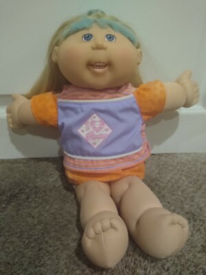Cabbage Patch Kid Blonde Hair w/blue  Highlights and teeth original outfit