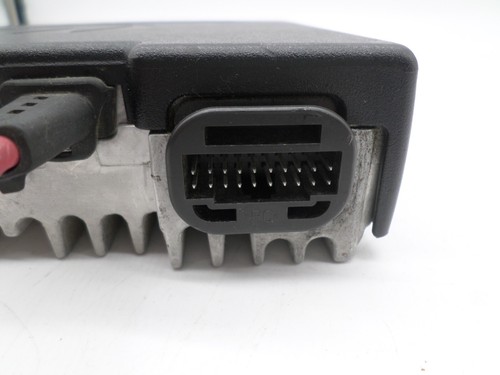 Motorola CM300D AAM01QNH9JA1AN UHF 25W Radio cyfrowe - USZKODZONY PORT RF - Zdjęcie 7 z 10