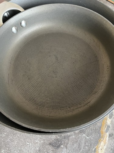 2 Circulon Symmetry Pan Skillet Nonstick 10” & 12" Pans Skillets - Picture 10 of 11