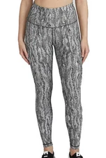 New Kirkland Signature Ladies’ Wicking Active Tight Legging Medium White Black 