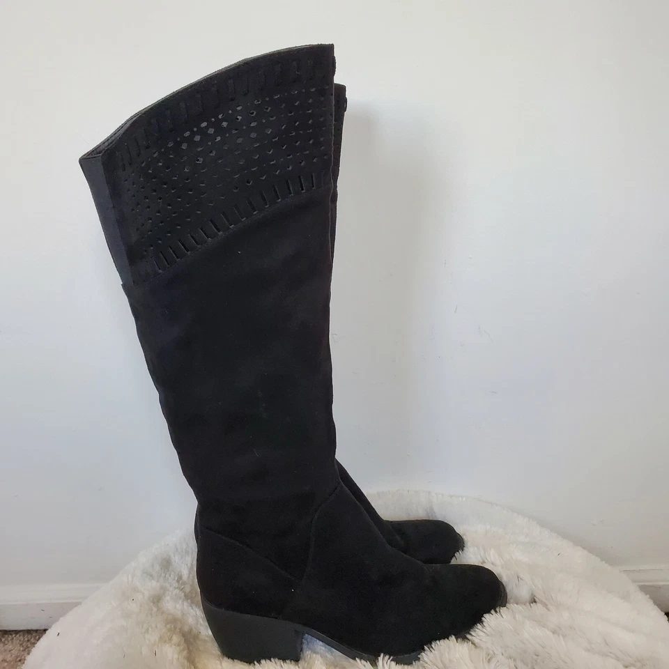 David Aaron 及膝人造麂皮绒穿孔靴 7.5 — 第 2/4 张图片