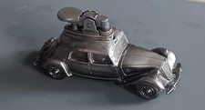 Tischfeuerzeug aus Metall in Form des klassischen franz&ouml;sischen Oldtimers...
