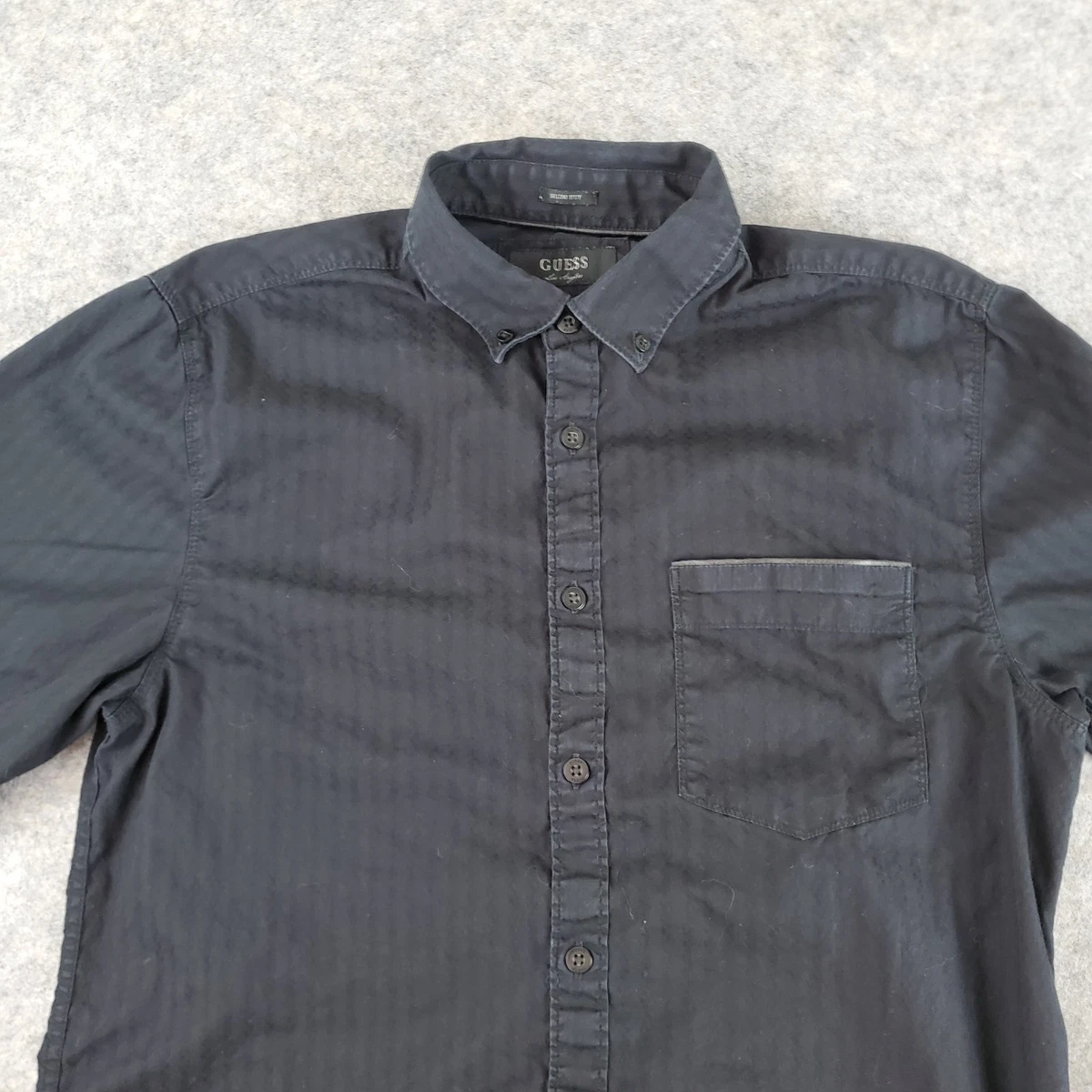 Camisa Guess Abotonada Hombres Pequeña Negra Cuello Abotonado Manga Larga Bolsillo Delgada