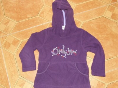 Fleecepullover mit Kapuze & Känguru Tasche Größe 98 / 104 Pullover Papagino lila