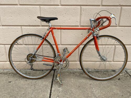 Vintage Scwhinn World Voyageur Road Bike