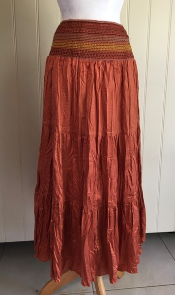 SKIRT Tiered Midi Rust Stretch smocked waist Sz 10 Hippie Boho Bellydance Satin