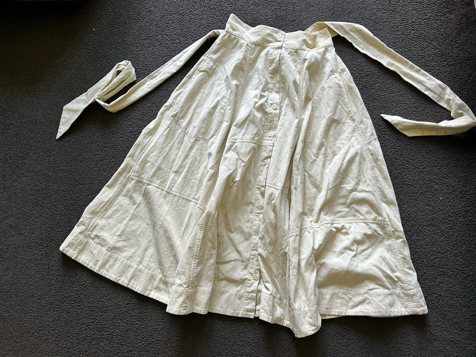 Picture 3 of 12