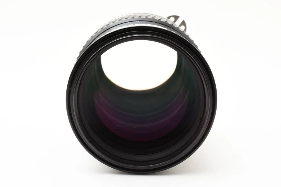 Lente de enfoque manual AIS Japón casi nueva Nikon Ai-S NIKKOR 135 mm f/2,8 MF - probada Foto 3 de 4