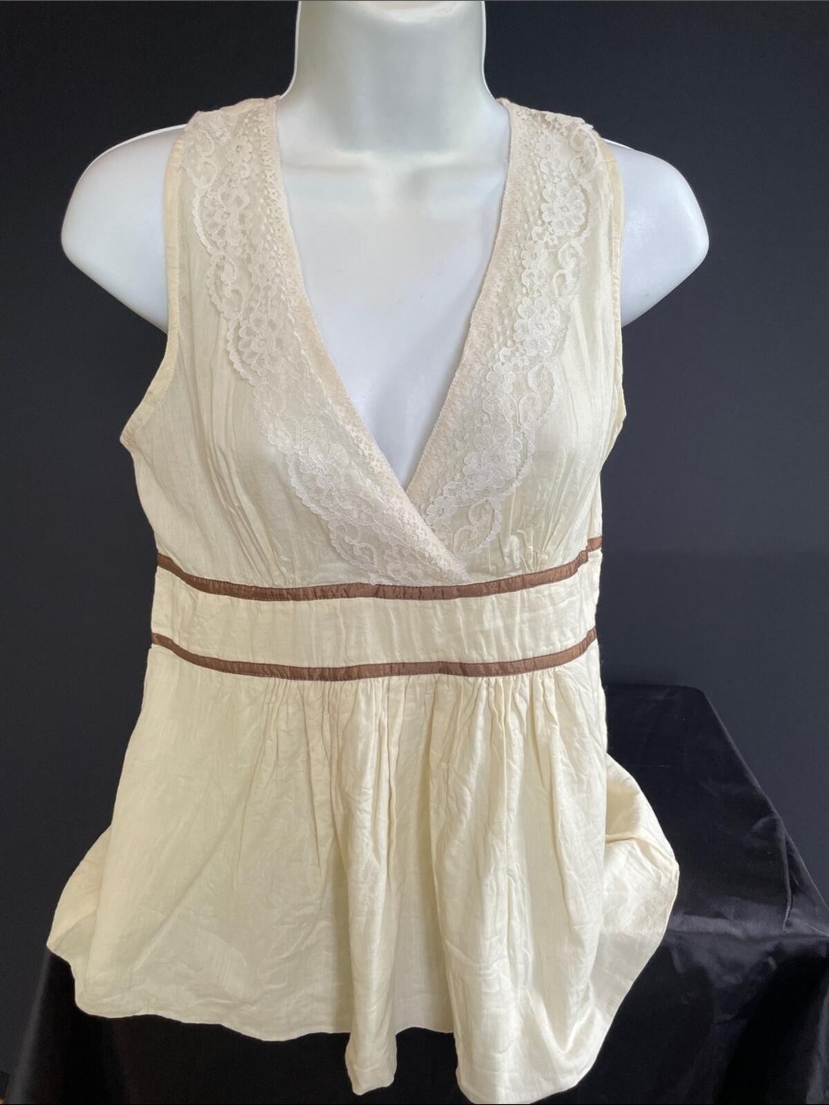 Forever 21 Cream Lace Babydoll Tank Top Size M Boho Cottagecore