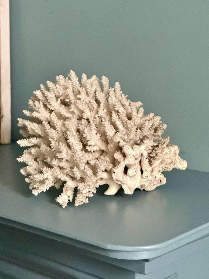 Large Vintage Coral Piece - Image 3 of 4