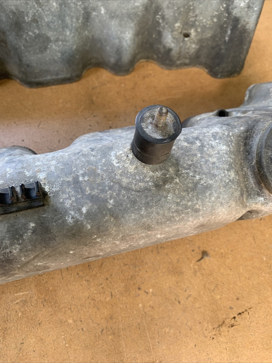 73-80 MERCEDES 4.5L 450SEL SL SLC OEM ENGINE VALVE COVER 73-80 MERCEDES 4.5L 450SEL SL SLC OEM ENGINE VALVE COVER