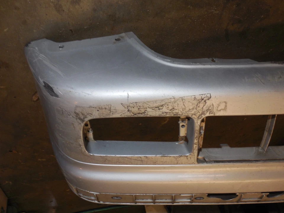 Parachoques exterior delantero plateado 8122575 BMW Serie 3 E36 325i 328i 325is 328is Foto 2 de 4