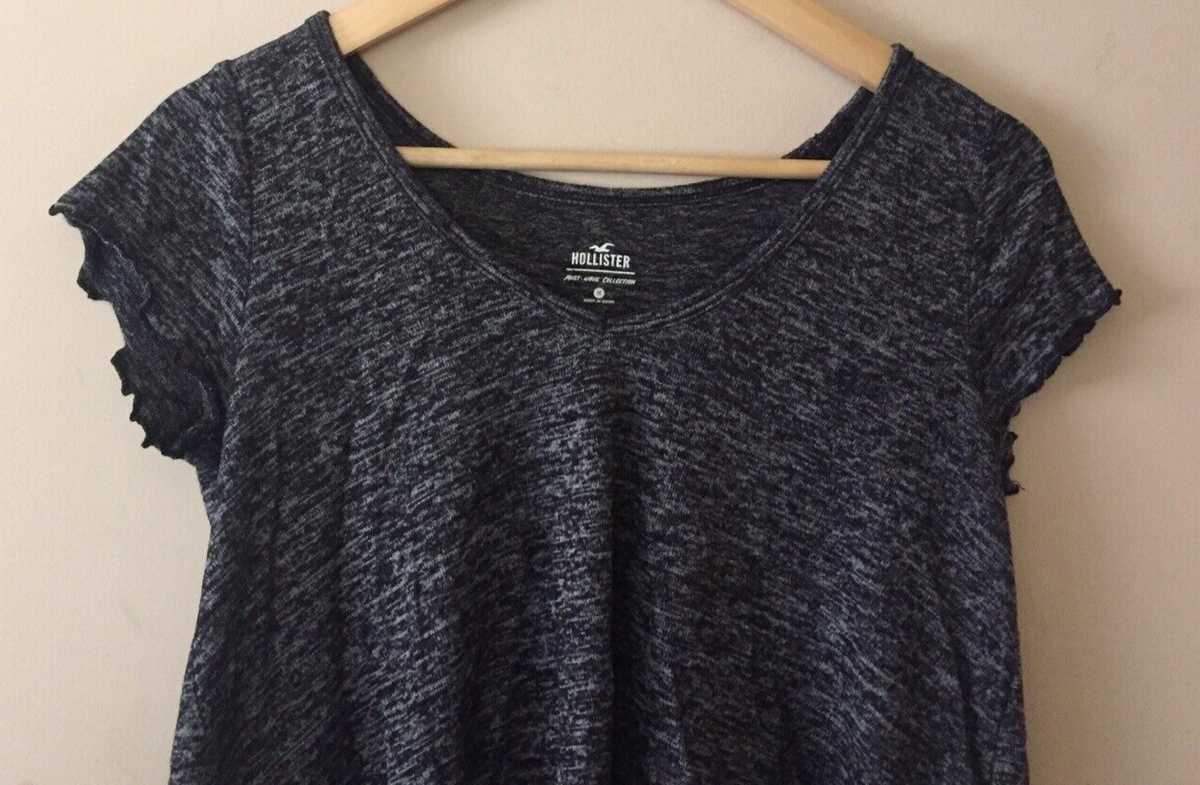 Hollister Women's V-Neck Lettuce Hem Crop Top Size M #p2-95