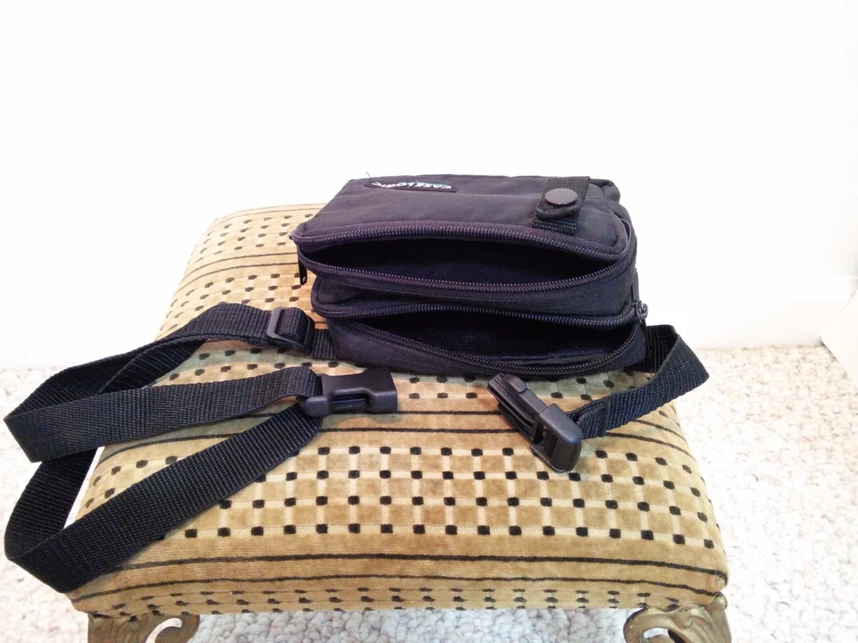 Vintage Caselogic Shoulder/Belt Camera & Accessories bag - Image 2 of 3