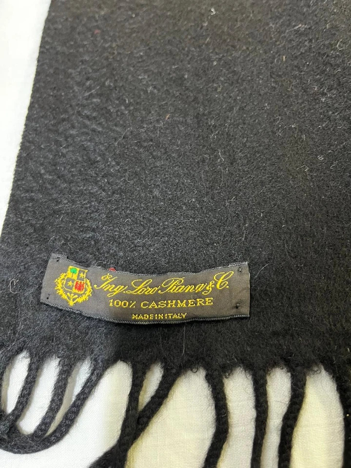 Bufanda negra 100 % cachemir LORO PIANA hecha en Italia Foto 4 de 4