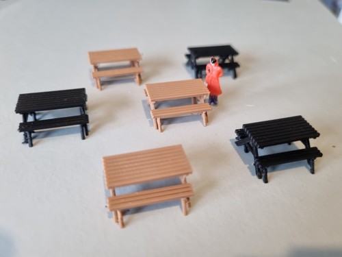 OO Gauge Picnic Benches/Pub Tables "Various Colours" "Assembled" 1/76 Scale - Picture 2 of 15