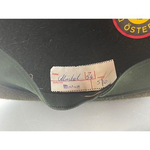 Vintage Austrian Green Felt Hat With Feathers Pins Bavarian Oktoberfest Hat. - Picture 8 of 10