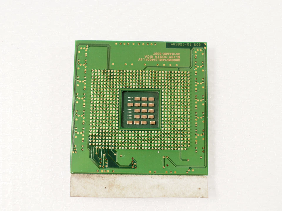 IBM 38L4082 INTEL 3000MP / 4ML3 / 400 / 1.5V SL79V Xeon Quad Core Processor - Image 2 of 3