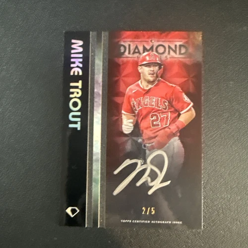 2023 Topps Diamond Icons - Black Polychromatink Autographs Red Mike Trout 2/5