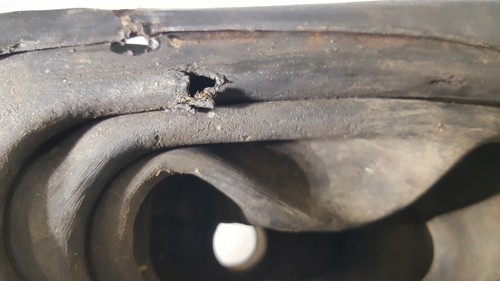 1976-79 AMC JEEP CJ5 CJ7 MANUAL TRANSFER CASE SHIFT SHIFTER BOOT FLANGE HAS HOLE - Picture 5 of 5