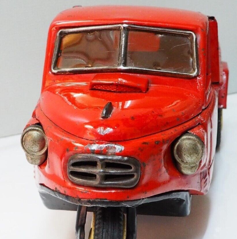 Bandai Tin Toy Mitsubishi auto 3 wheel Dump Truck Red Bandai Tin Toy Mitsubishi auto 3 wheel Dump Truck Red