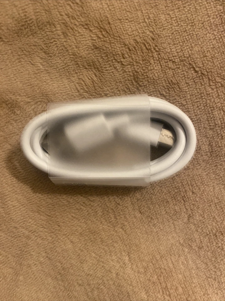 tech21 AK-B8173011 6 футов USB C - USB A - Изображение 2 из 2