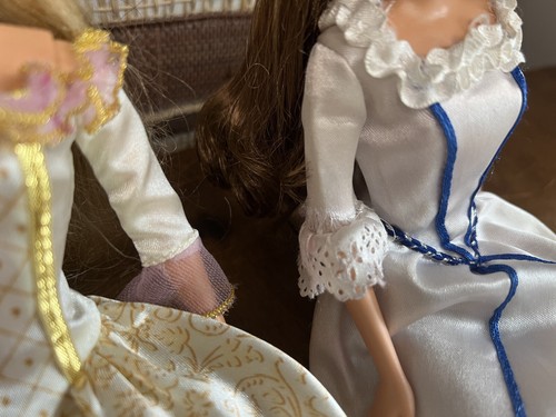 Mattel Princess and the Pauper Singing Princess Anneliese & Erika Dolls Brides - Picture 5 of 6