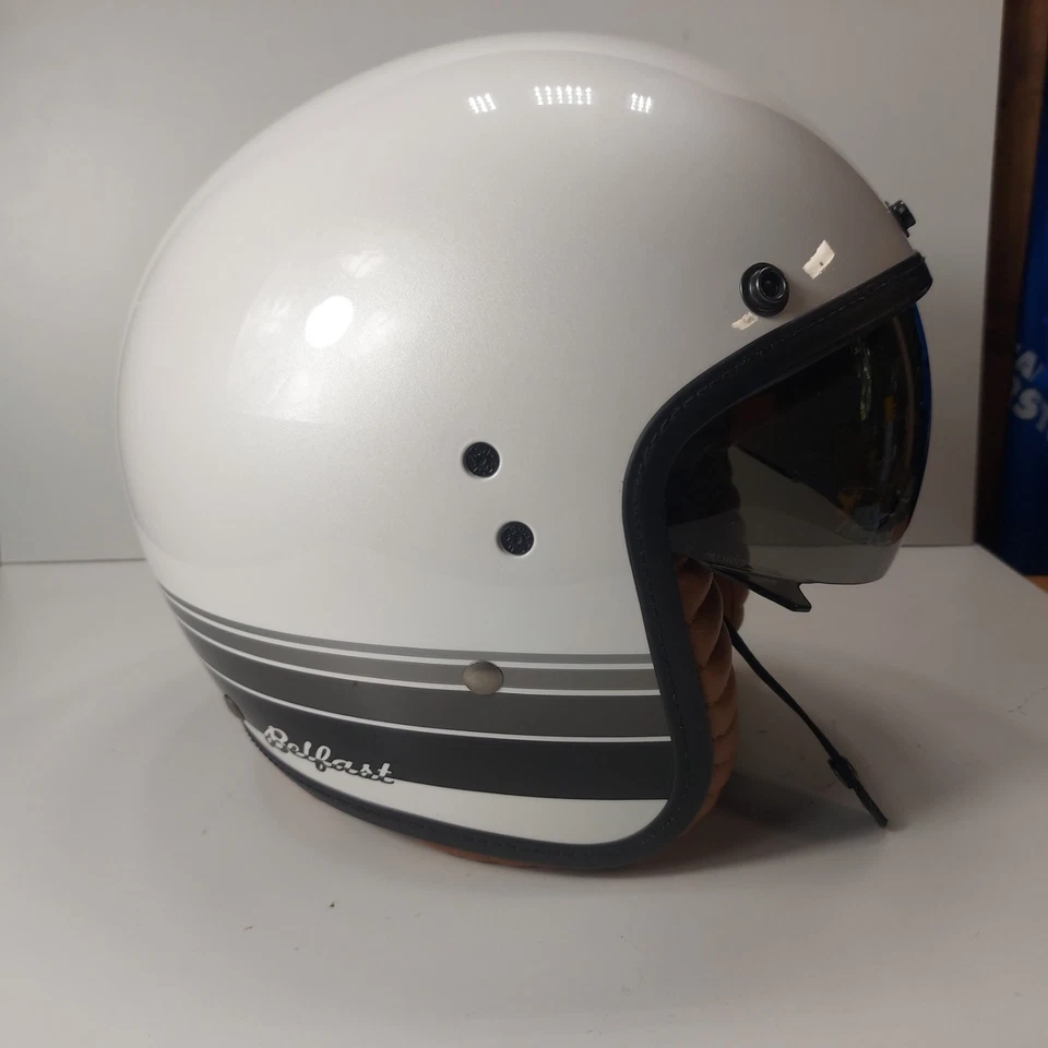 Motocicleta Scorpion Exo Belfast XL estilo vintage ahumada... Foto 2 de 4