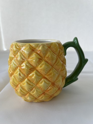 Ananas Kaffeebecher - Keramik gelb grün - Top Zustand - fasst 16+0z.