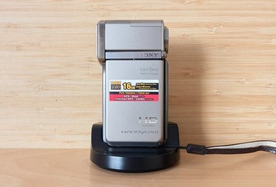 Sony Handycam HDR-TG5V Camcorder Silver Pure Titanium Full HD AVCHD