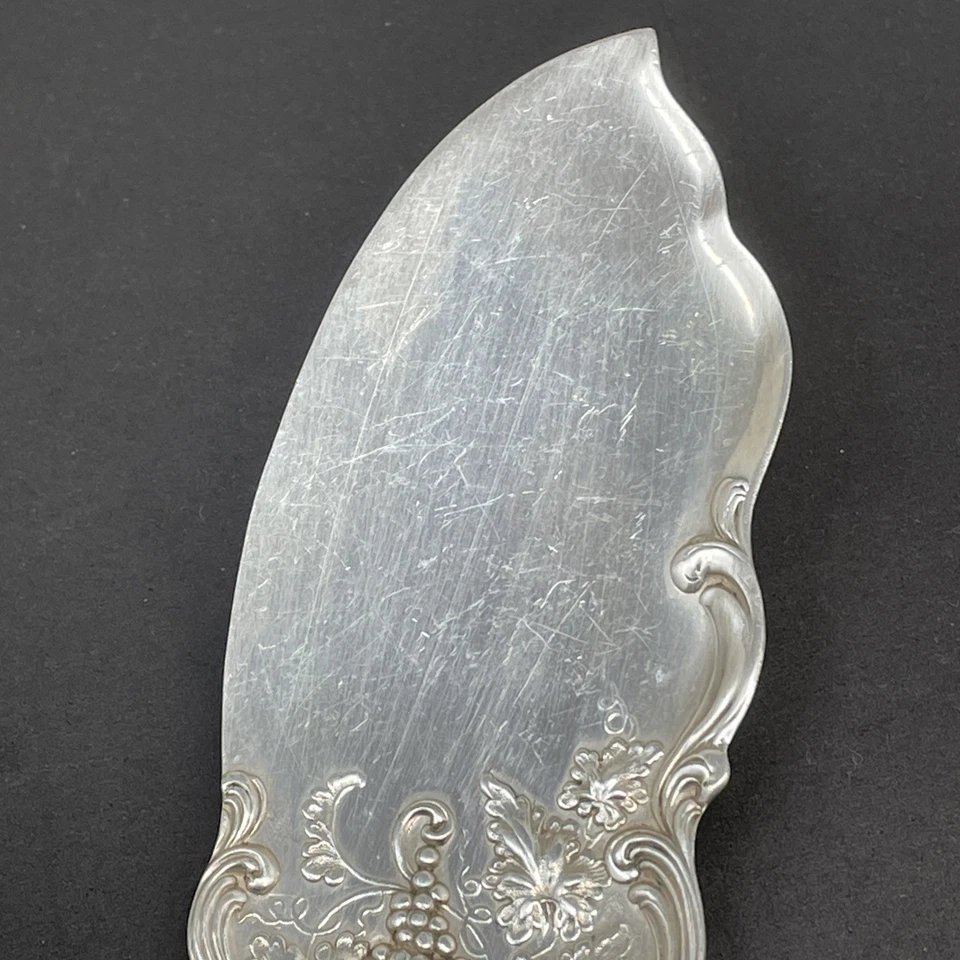 MOSELLE Grape and Leaf Large Jelly Knife Cake or Pastry ASCo American Silver Co - Image 4 of 4