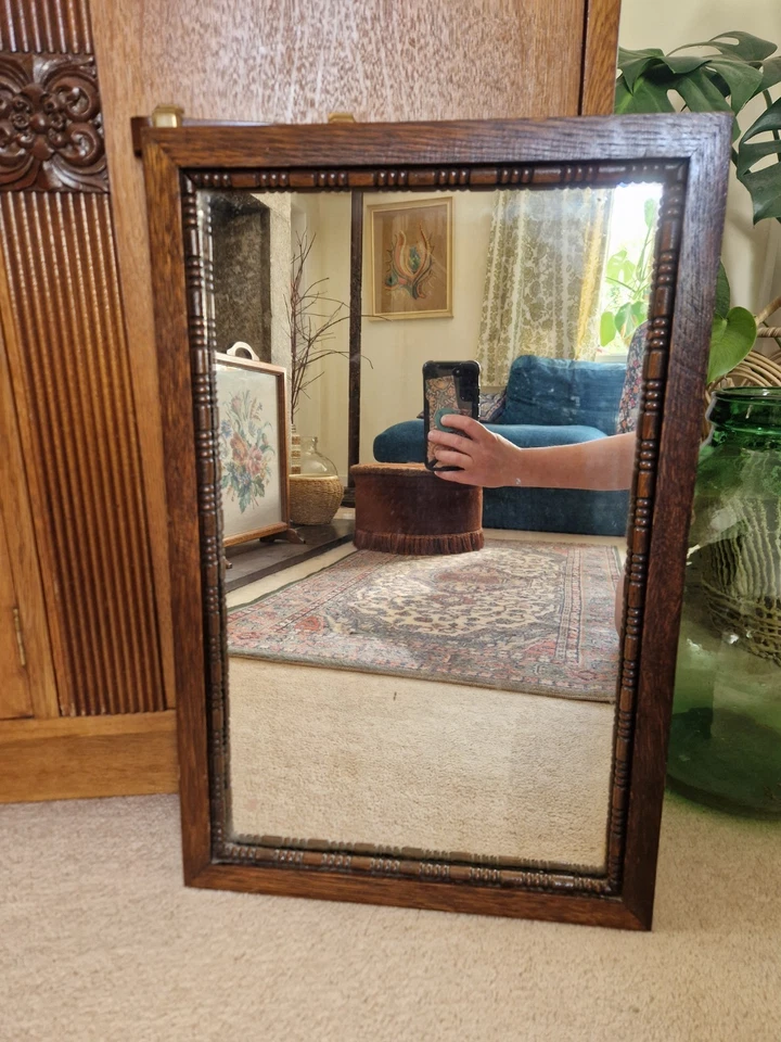 Espejo de pared vintage de roble pesado con cuentas artesanías años 20 1930 57 cm x 37 cm Foto 2 de 4